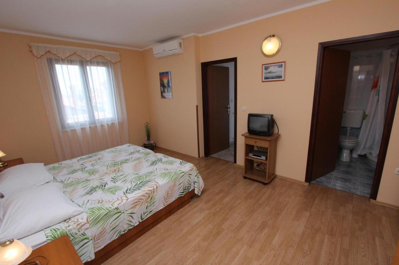 Rooms And Apartments Dino Rovinj Dış mekan fotoğraf